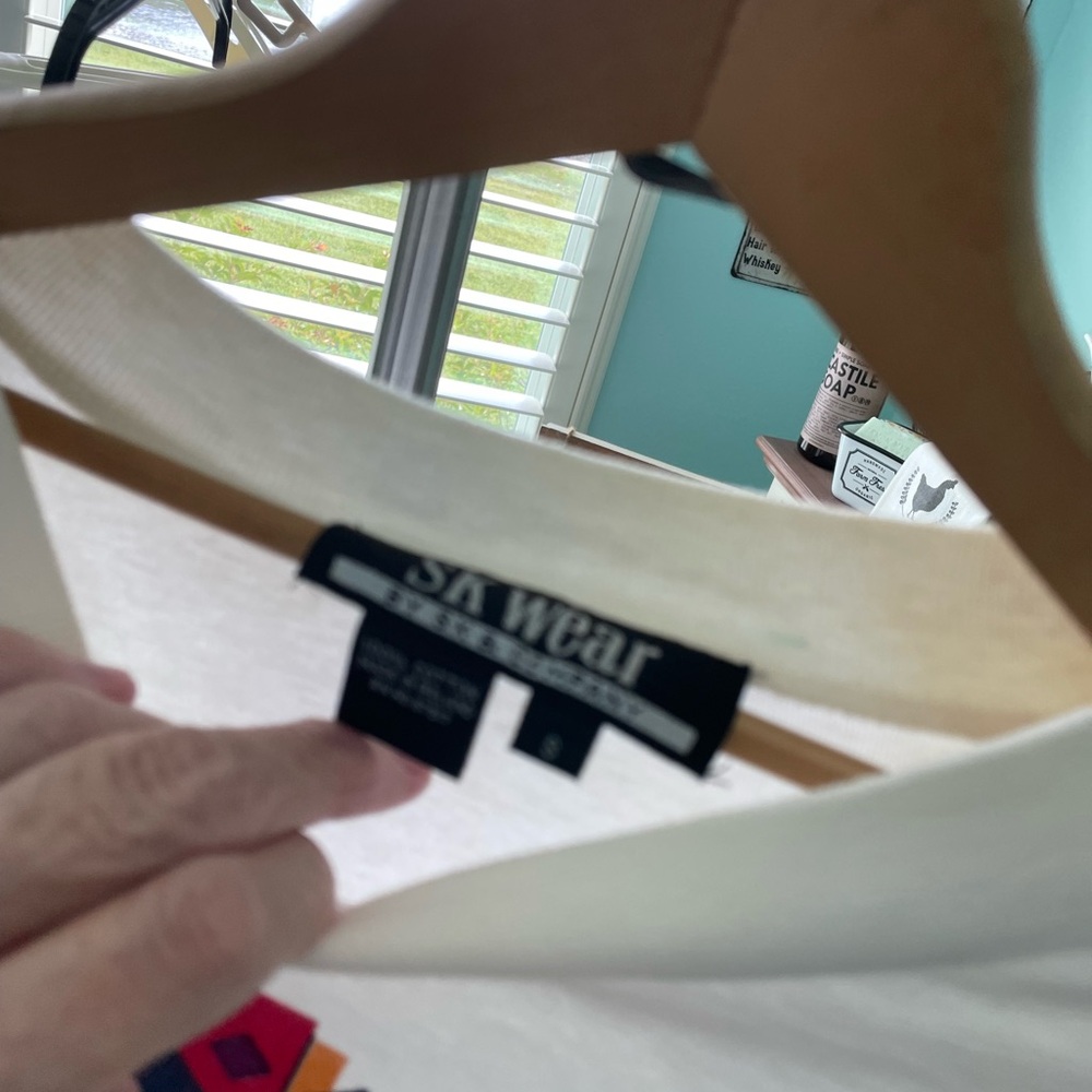 Geometric Patterned White Top - image 4